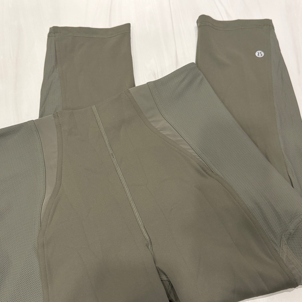Lululemon Everlux and Mesh Super High Rise Training Crop 21” Army Green Size 10 - Picture 9 of 10